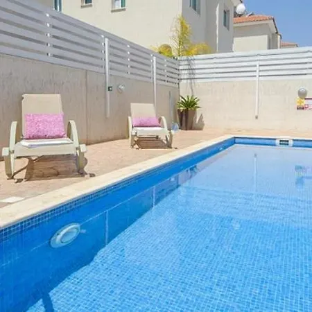 Cartref Villa