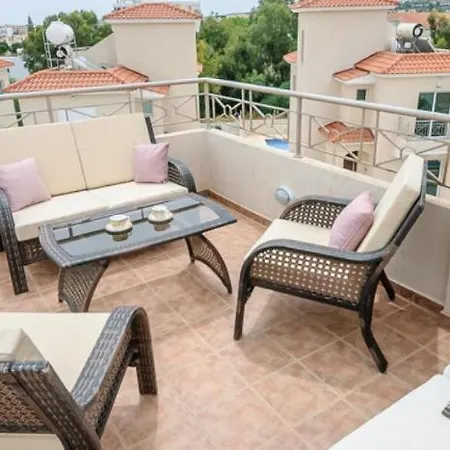 Cartref Villa Paralimni